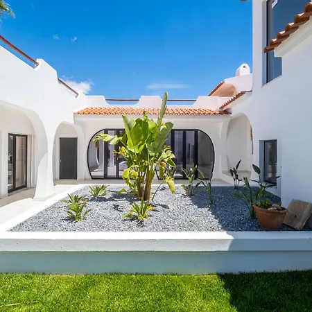別荘 Veiga - Luxury Modern Design With Large Beautiful Garden
