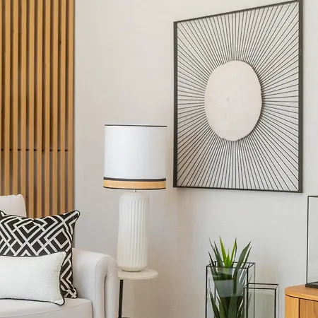 Veiga - Luxury Modern Design With Large Beautiful Garden 別荘 *