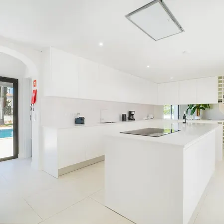 別荘 Veiga - Luxury Modern Design With Large Beautiful Garden *