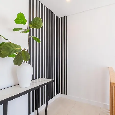 Veiga - Luxury Modern Design With Large Beautiful Garden アルブフェイラ