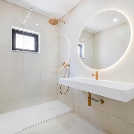 Veiga - Luxury Modern Design With Large Beautiful Garden アルブフェイラ