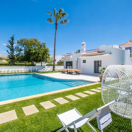 別荘 Veiga - Luxury Modern Design With Large Beautiful Garden *