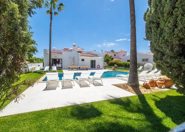 Veiga - Luxury Modern Design With Large Beautiful Garden * Albufeira