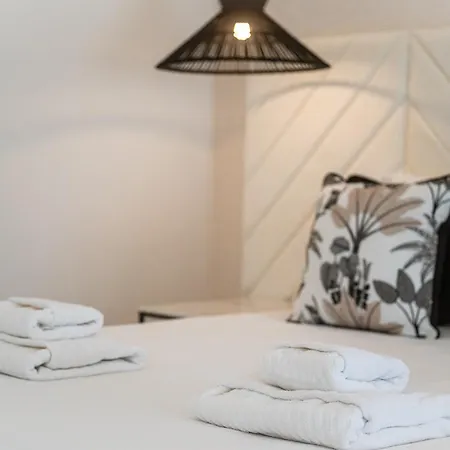 Veiga - Luxury Modern Design With Large Beautiful Garden Feriehus Albufeira