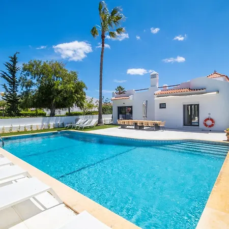 Veiga - Luxury Modern Design With Large Beautiful Garden *