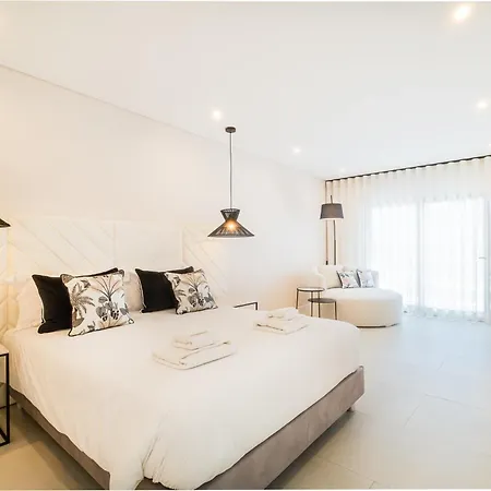 Veiga - Luxury Modern Design With Large Beautiful Garden