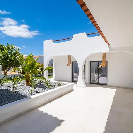 Veiga - Luxury Modern Design With Large Beautiful Garden