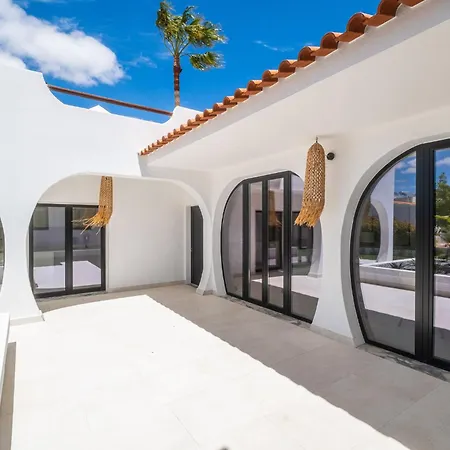 Veiga - Luxury Modern Design With Large Beautiful Garden *