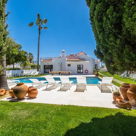 Veiga - Luxury Modern Design With Large Beautiful Garden