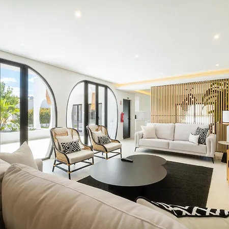 Veiga - Luxury Modern Design With Large Beautiful Garden Feriehus Albufeira