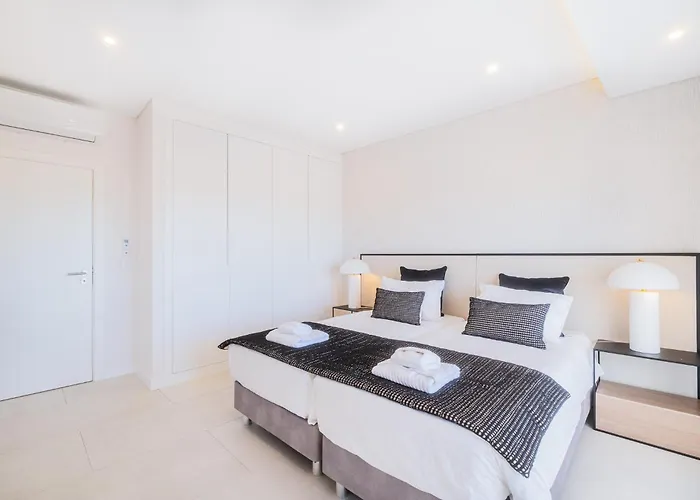 Veiga - Luxury Modern Design With Large Beautiful Garden Albufeira