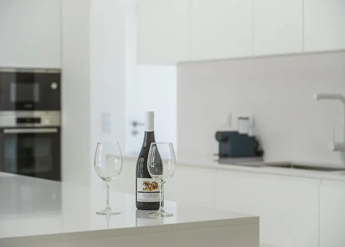 Veiga - Luxury Modern Design With Large Beautiful Garden *