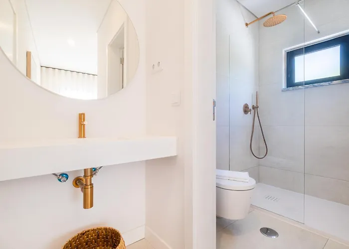 Veiga - Luxury Modern Design With Large Beautiful Garden Nyaraló