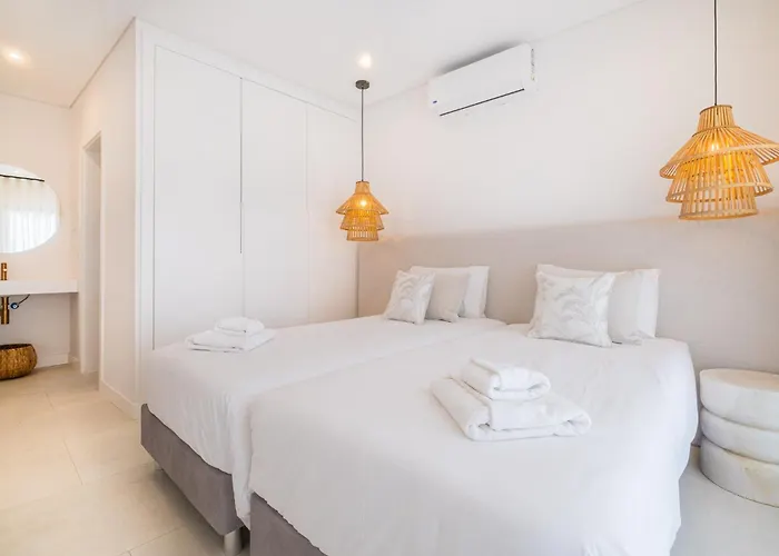 Veiga - Luxury Modern Design With Large Beautiful Garden Nyaraló *