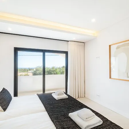 Veiga - Luxury Modern Design With Large Beautiful Garden *