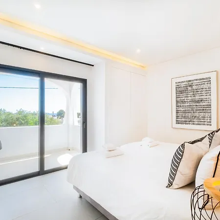 Veiga - Luxury Modern Design With Large Beautiful Garden Holiday home